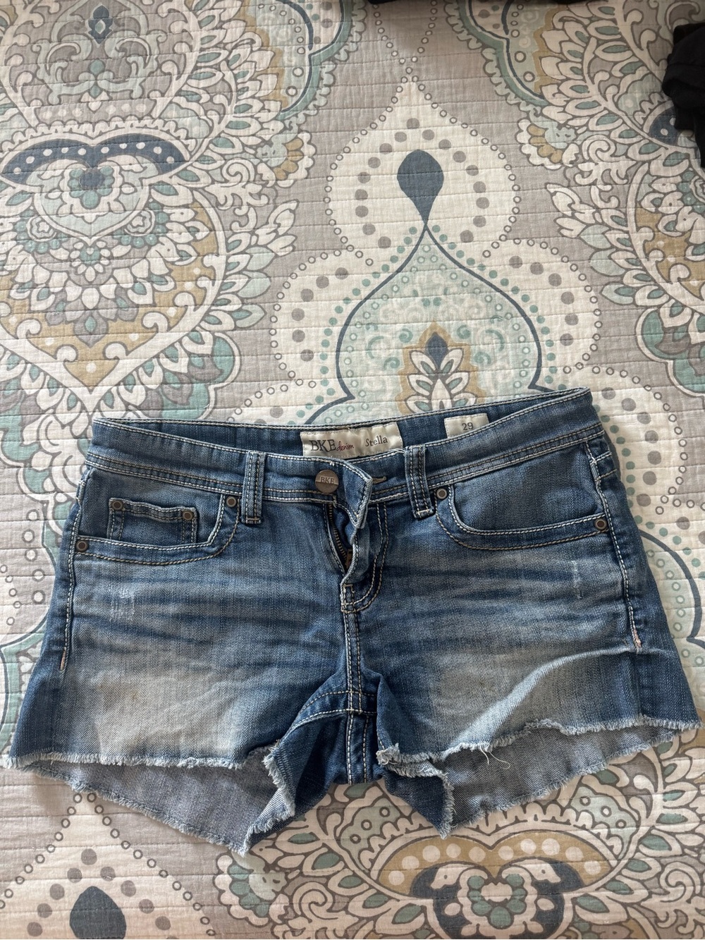 BKE Women's Light Blue Distressed Denim Cutoff Shorts